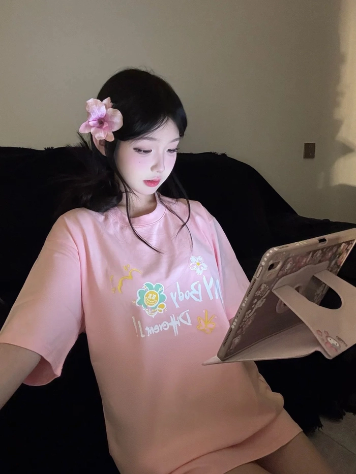 Ảnh gái xinh mặc pinky phong cách Ulzzang