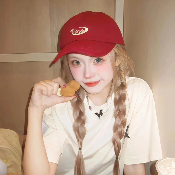 Gái Trung Quốc cute má hồng