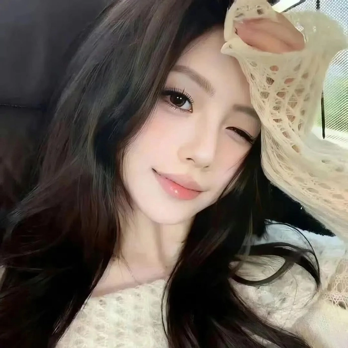 Gái Trung Quốc tạo dáng cute