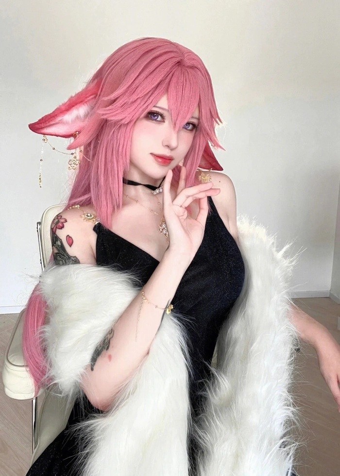 Gái Trung cosplay chiến binh sexy