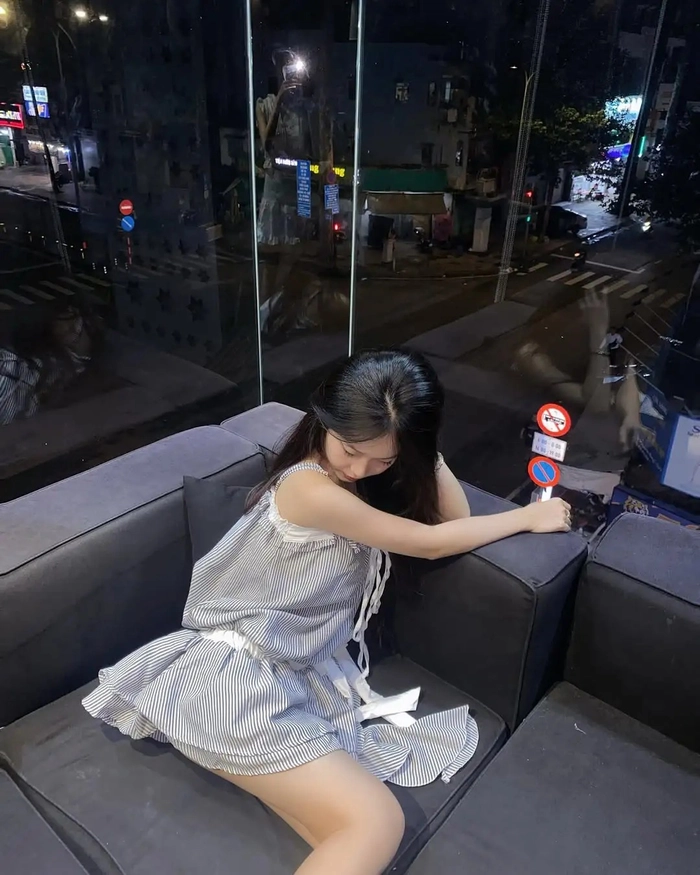Gái xinh Hàn Quốc mặc váy ngắn cute