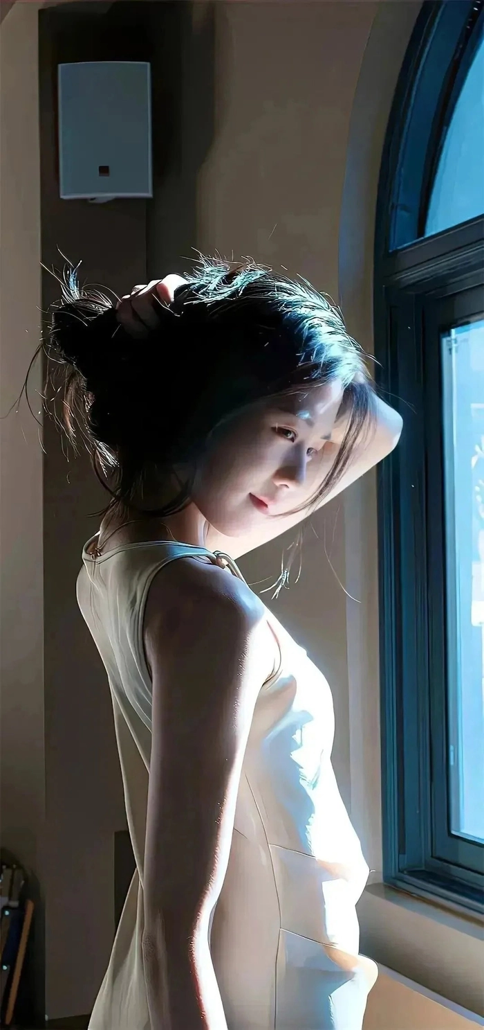 Gái xinh sexy gợi cảm với dáng đứng nghiêng