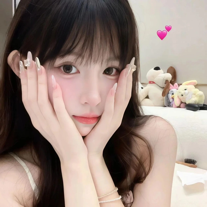 Hình ảnh gái xinh che mặt cực đáng yêu