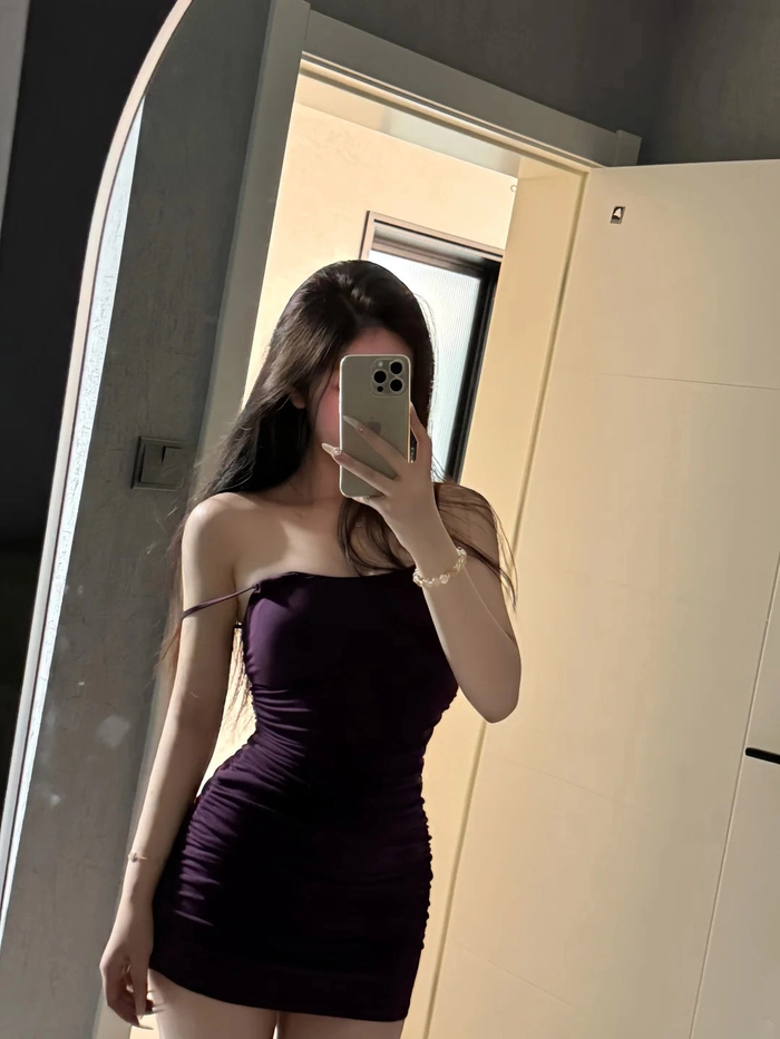 Hình ảnh gái xinh sexy chụp trong phòng ngủ
