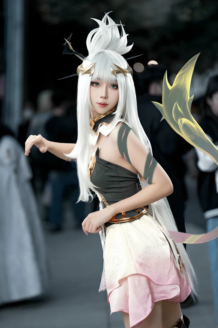 Gái cosplay Liên Quân phong cách