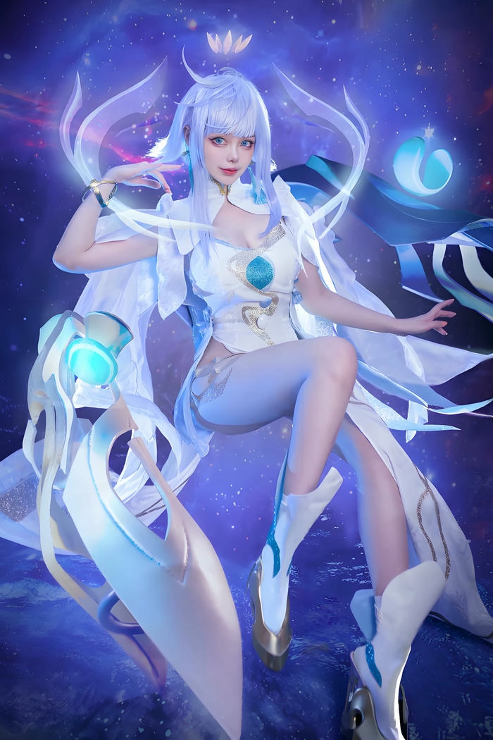 Gái xinh cosplay Liên Quân gợi cảm