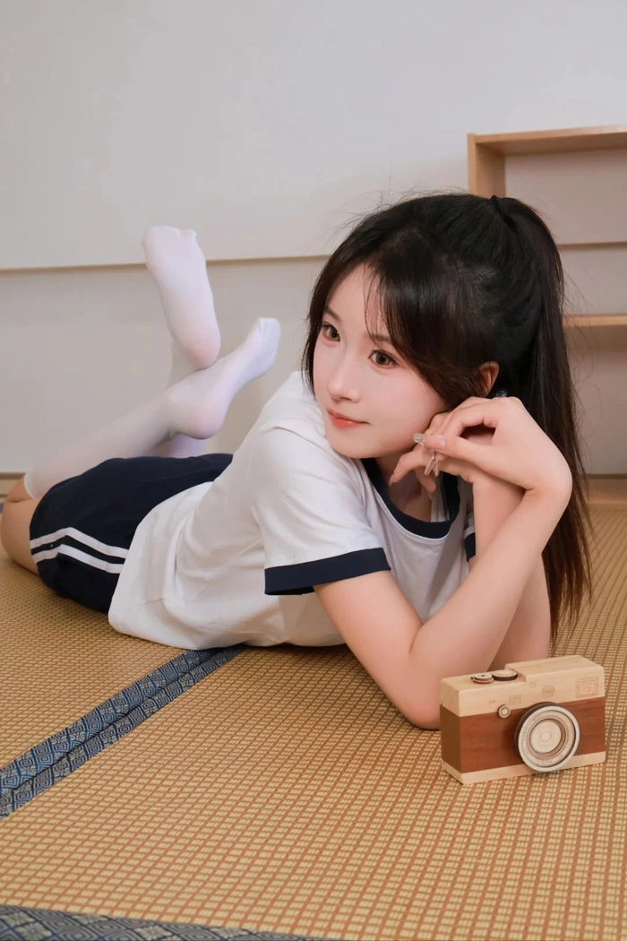 Ảnh con gái xinh Nhật Bản mặc đồng phục