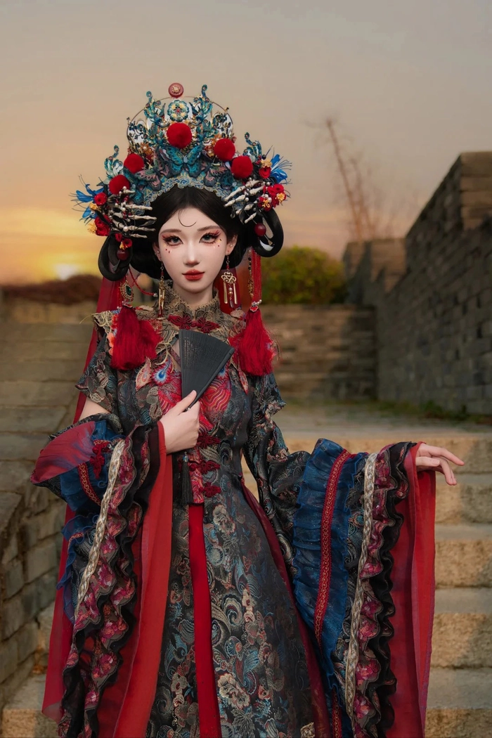 Ảnh gái xinh cosplay ma nữ đầy huyền ảo
