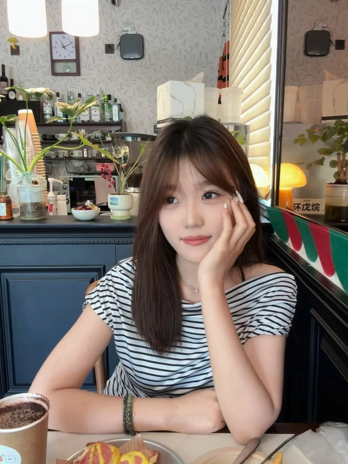 Ảnh gái xinh đại học