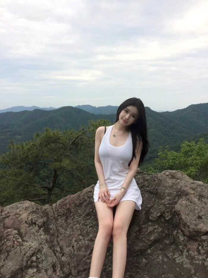 Ảnh gái xinh dáng chuẩn