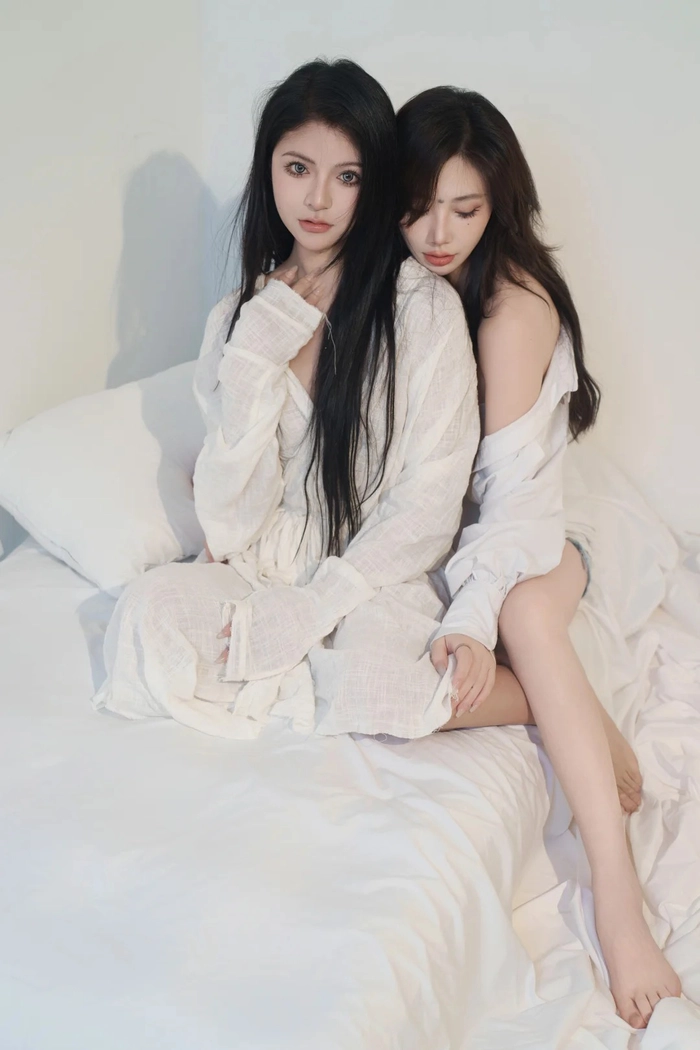 Ảnh gái xinh đồng tính