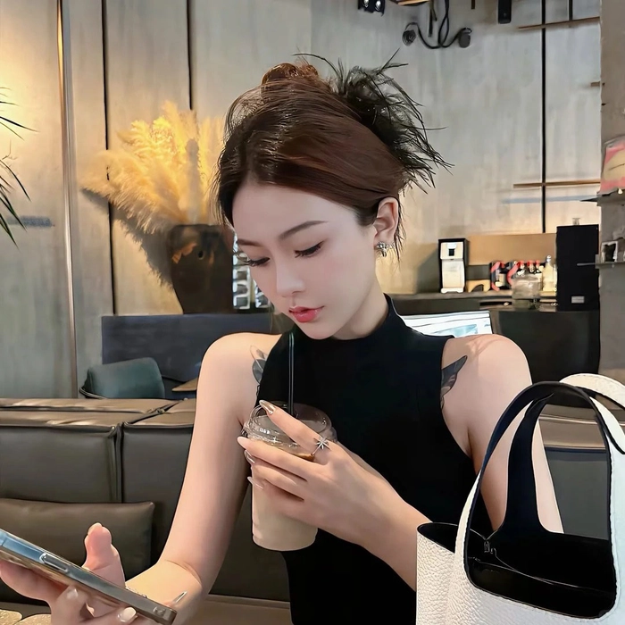 Ảnh gái xinh làm avatar