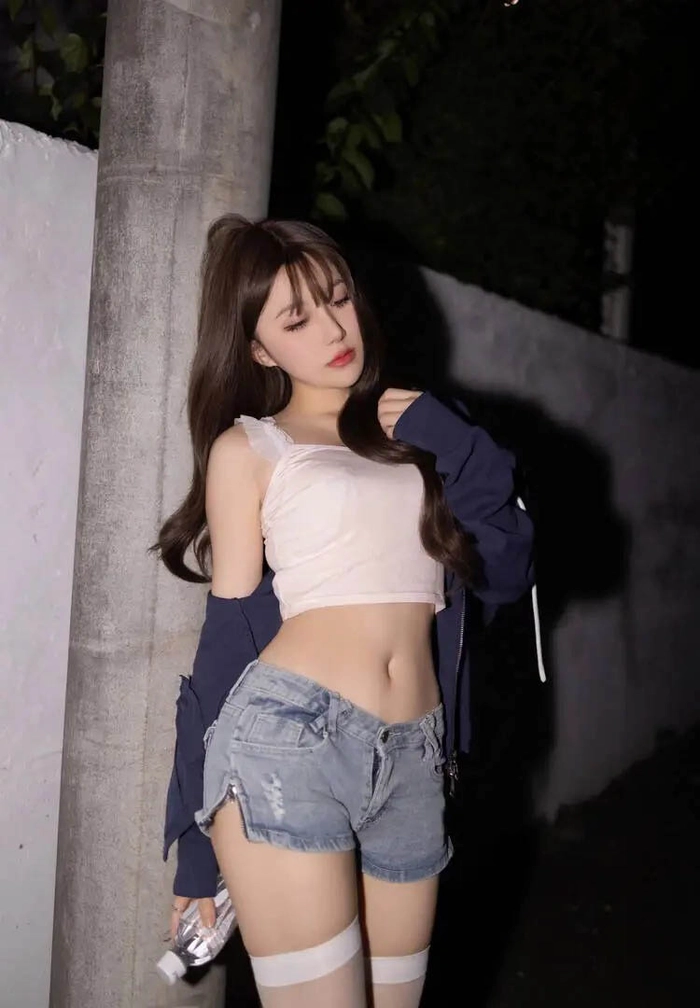 Ảnh gái xinh say nhìn đáng yêu