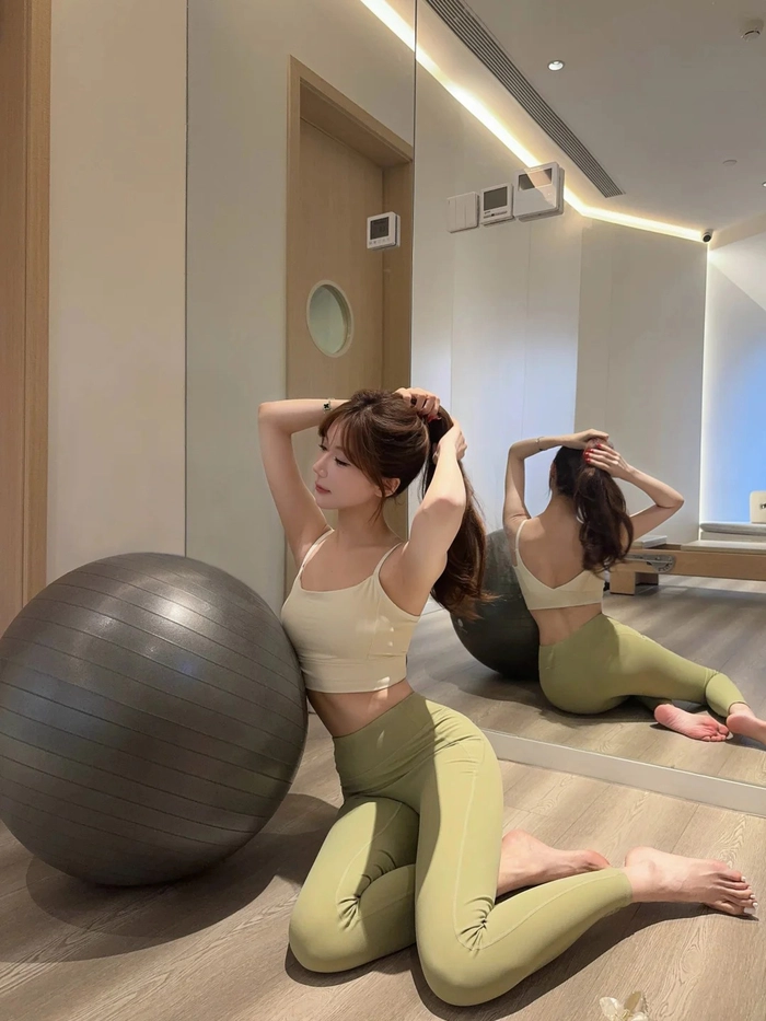 Ảnh gái xinh tập yoga