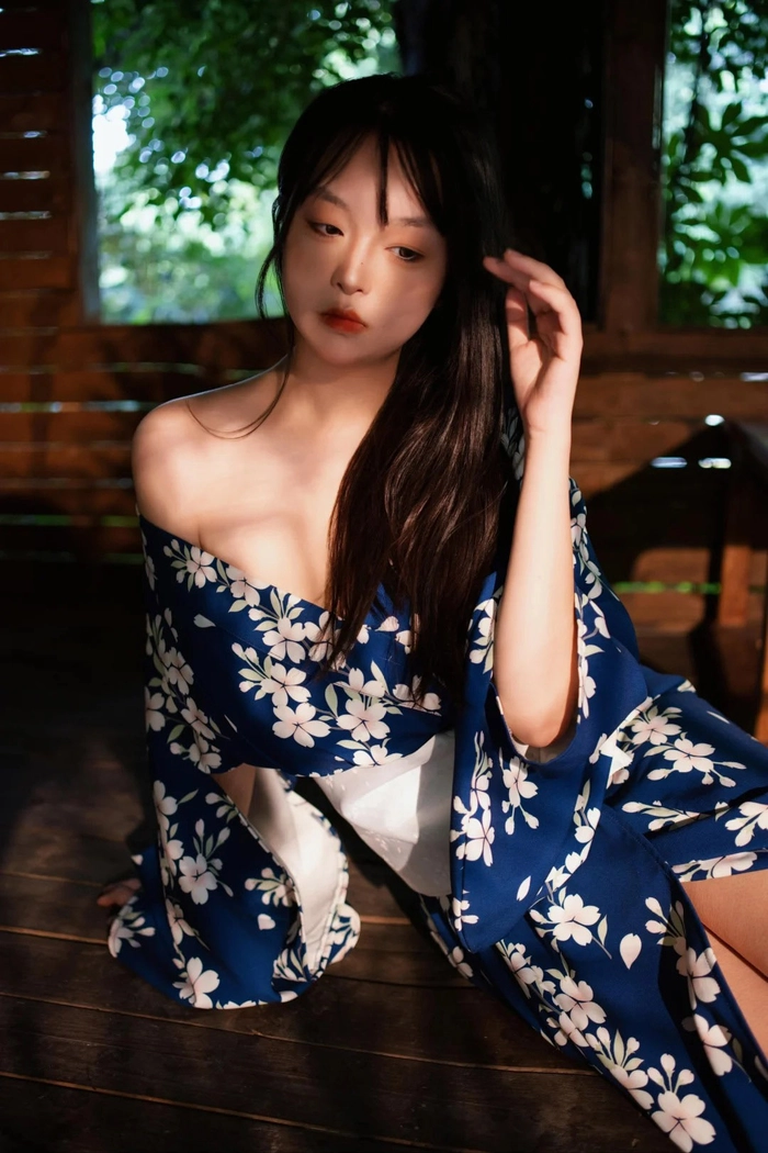 Ảnh kimono hở sexy gái xinh