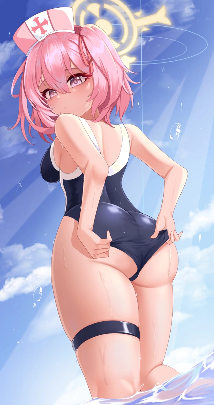 Avatar Serina Sumi cute với swimsuit