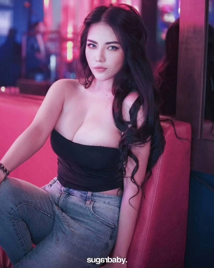 Gái Indo tóc dài quyến rũ