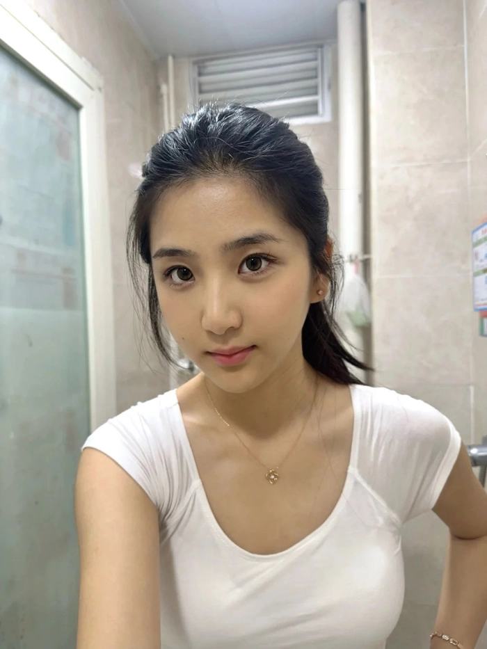 Gái xinh 2008 cute đeo kính