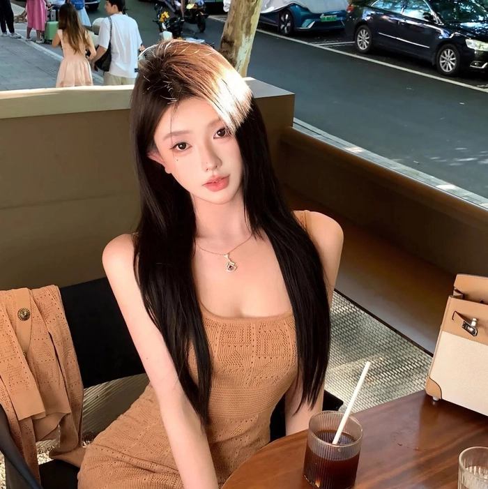 Gái xinh Douyin tạo dáng sexy