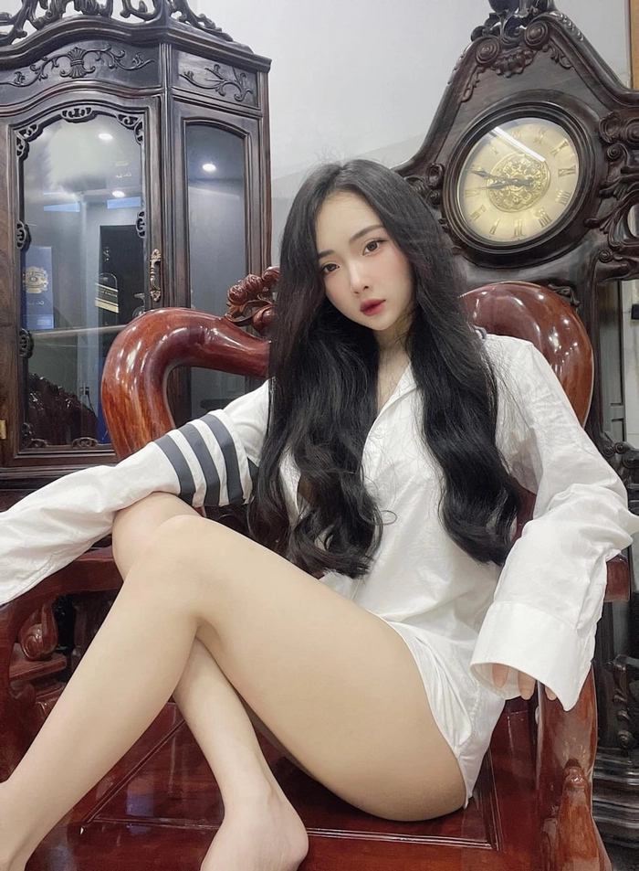 Gái xinh Hà Nội tóc dài