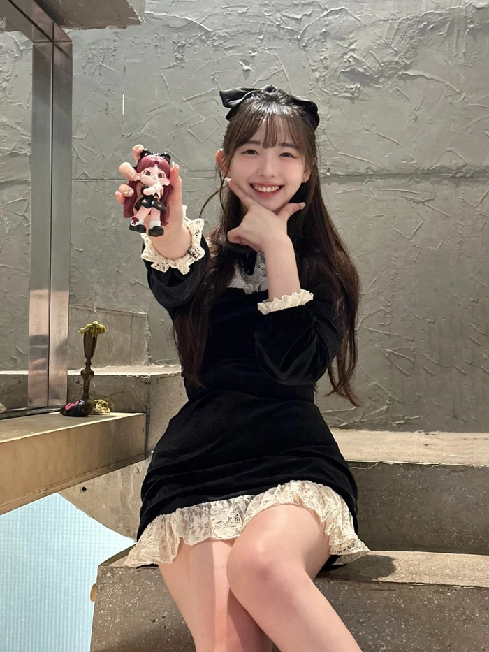 Gái xinh Hàn Quốc mặc váy ngắn