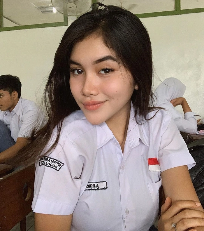 Gái xinh Indonesia selfie dễ thương