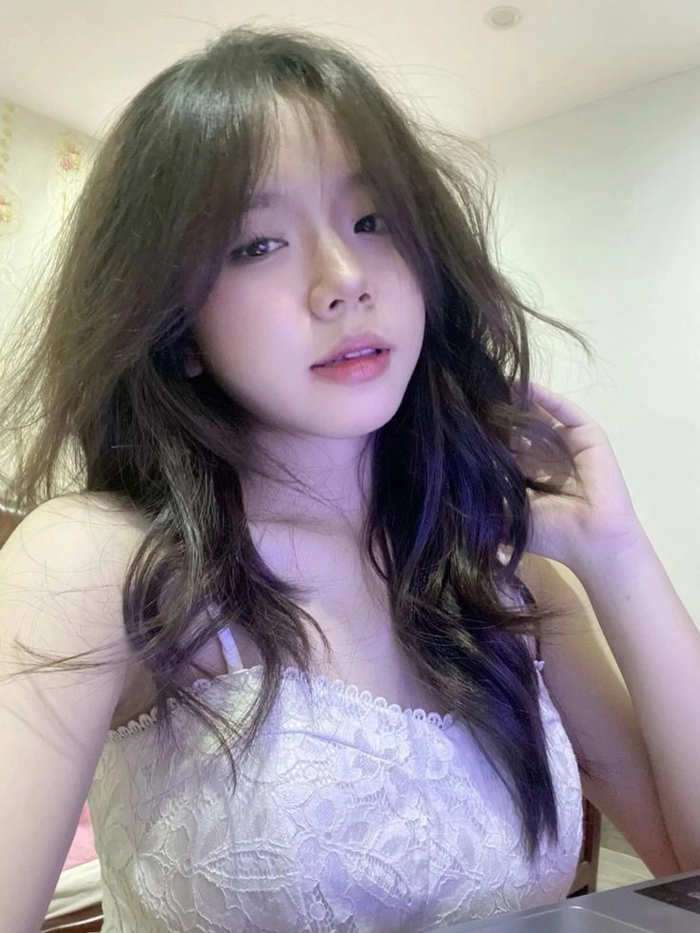Gái xinh TikTok mặc bikini sexy