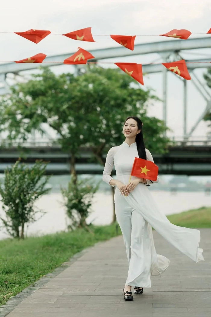Gái xinh Việt Nam mặc áo dài