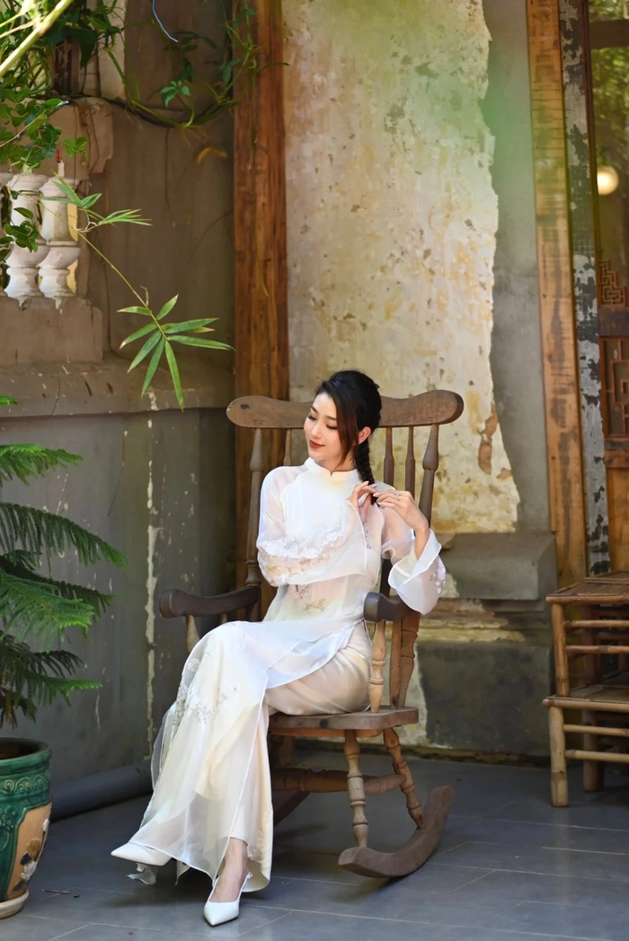 Gái xinh áo dài trắng cực đẹp