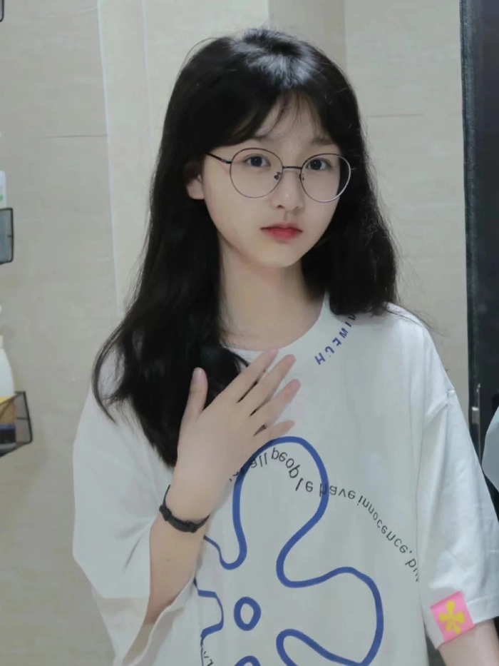 Gái xinh cấp 2 trong sáng