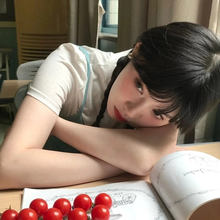 Gái xinh cấp 3 tóc ngắn
