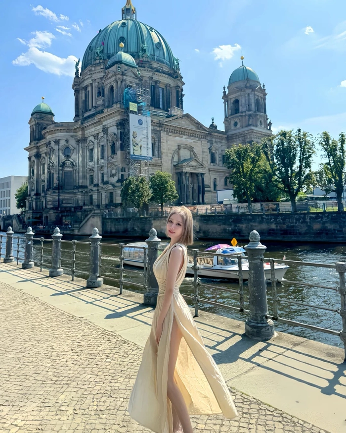Gái xinh châu Âu da trắng sexy