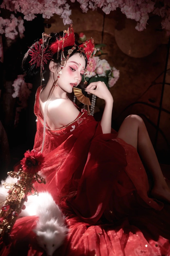 Gái xinh cosplay hồ ly quyến rũ