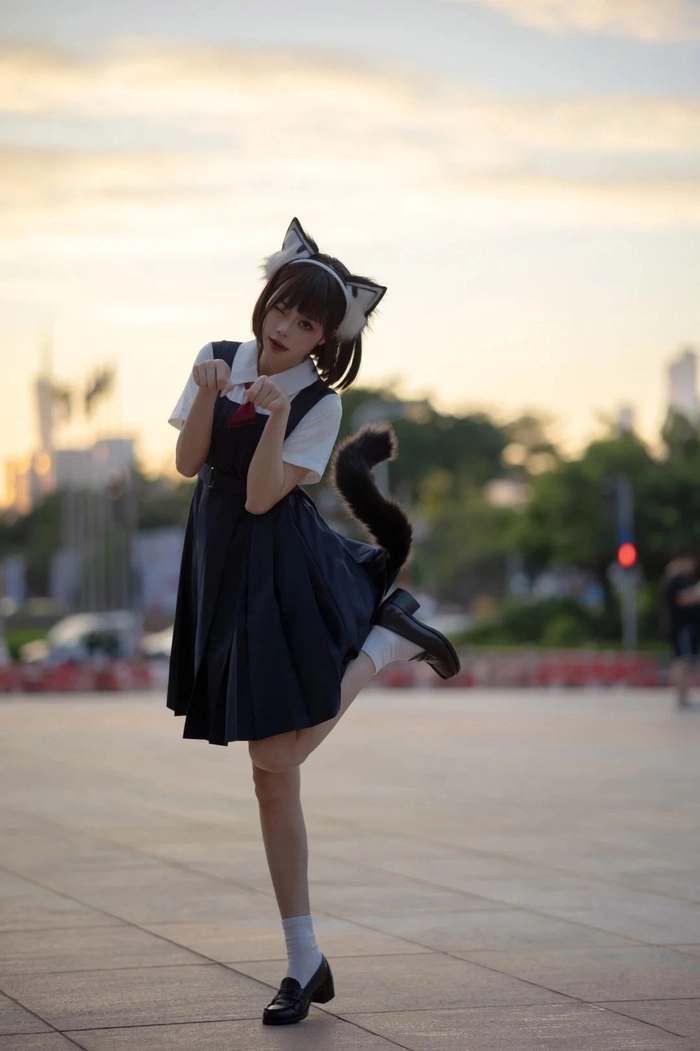Gái xinh cosplay mèo tạo dáng ngây thơ