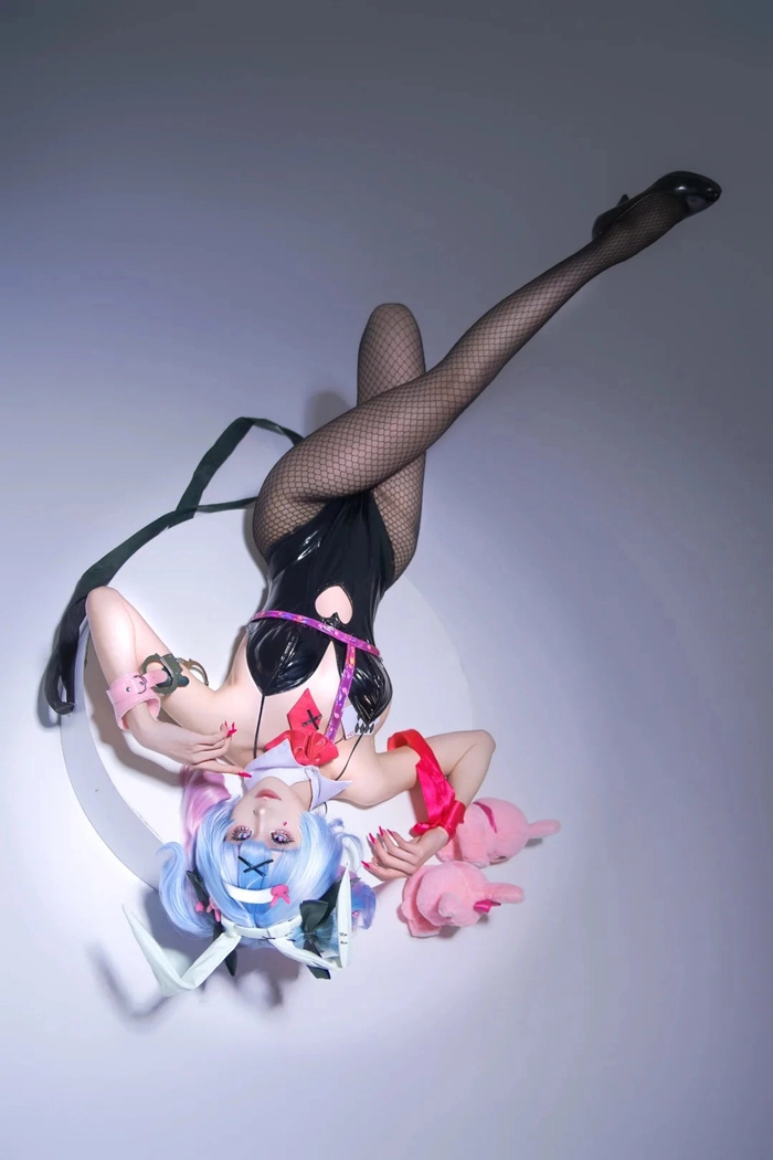 Gái xinh cosplay thỏ đen quyến rũ nhất