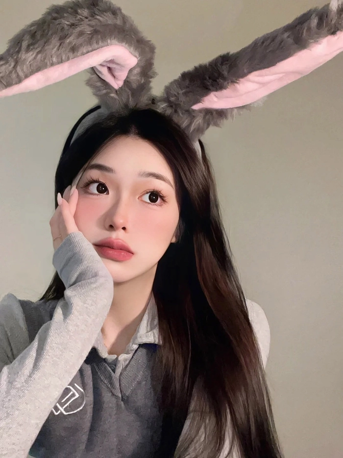 Gái xinh cosplay thỏ xám siêu nghệ