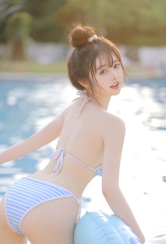 Gái xinh da trắng như tuyết