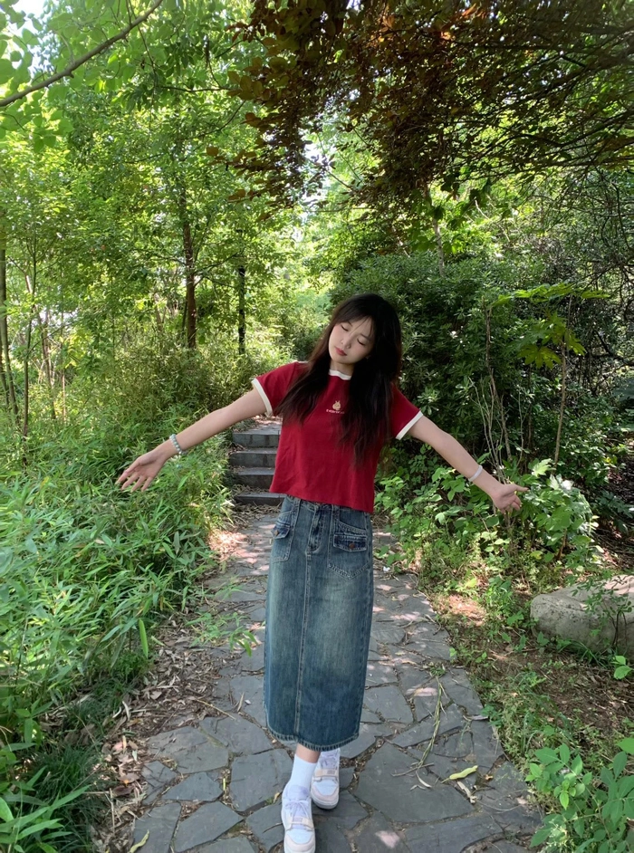 Gái xinh đại học da trắng