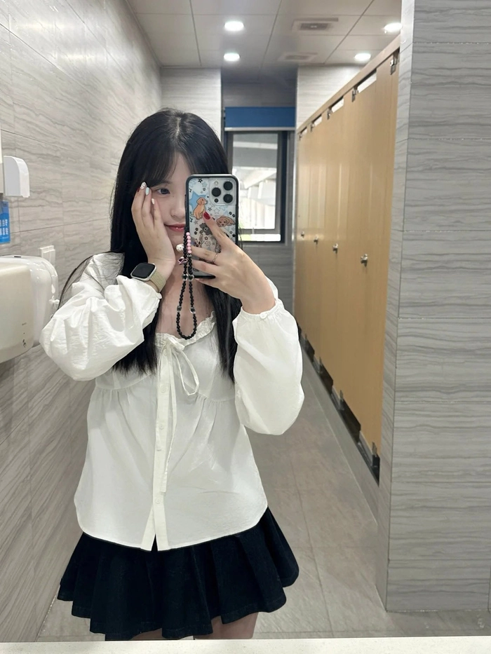 Gái xinh đại học selfies