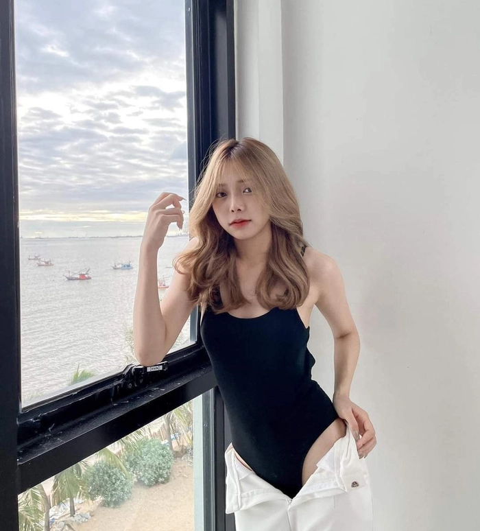 Gái xinh diện bodysuit cực phẩm