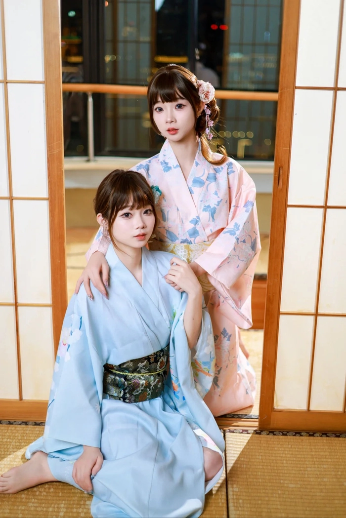Gái xinh đồng tính mặc kimono
