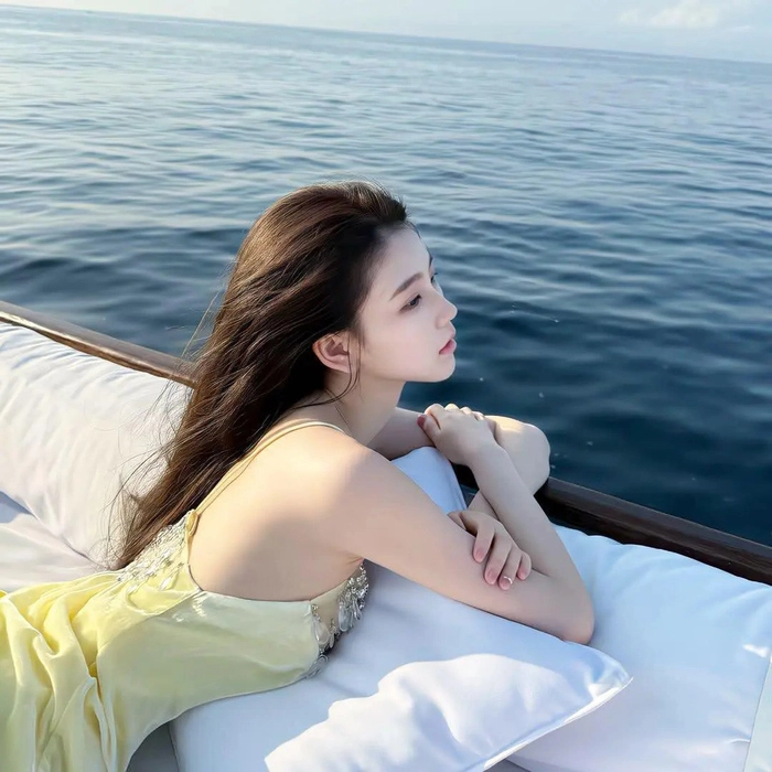Gái xinh slay sexy đi biển