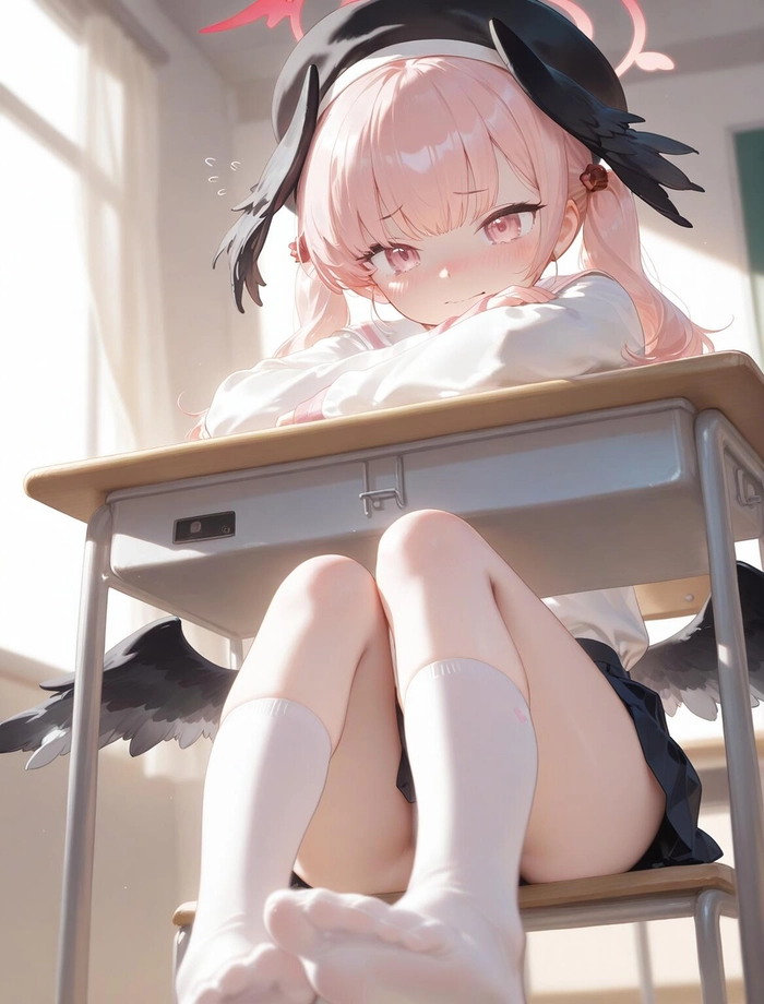 Hình Koharu Shimoe sexy ngồi trên ghế