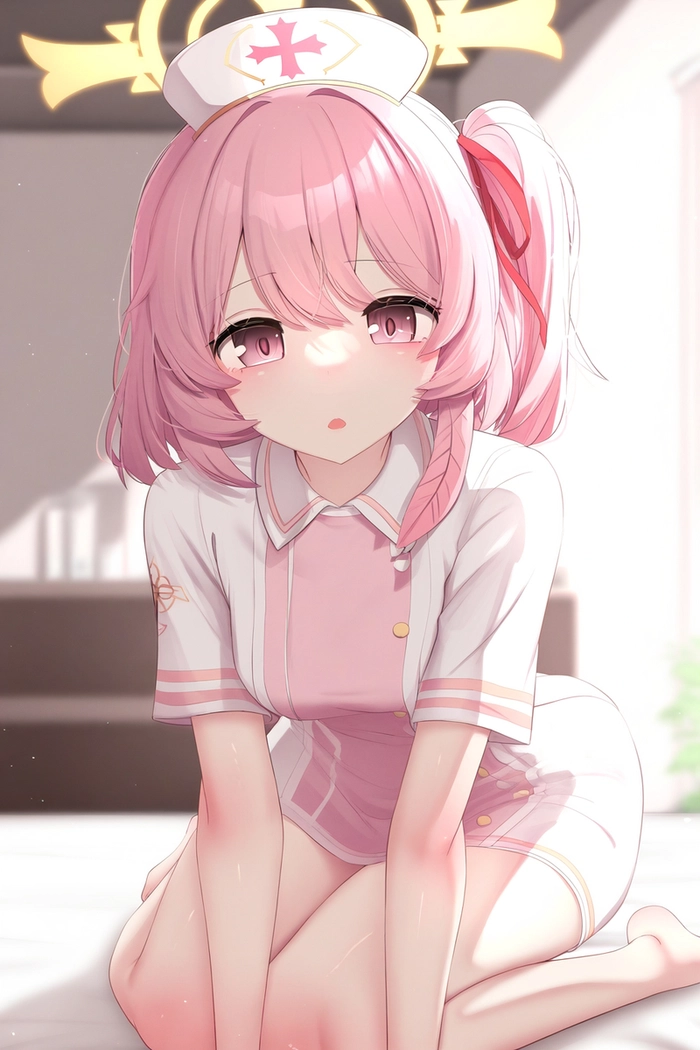 Hình Serina Sumi cute ngồi ôm khiêu gợi
