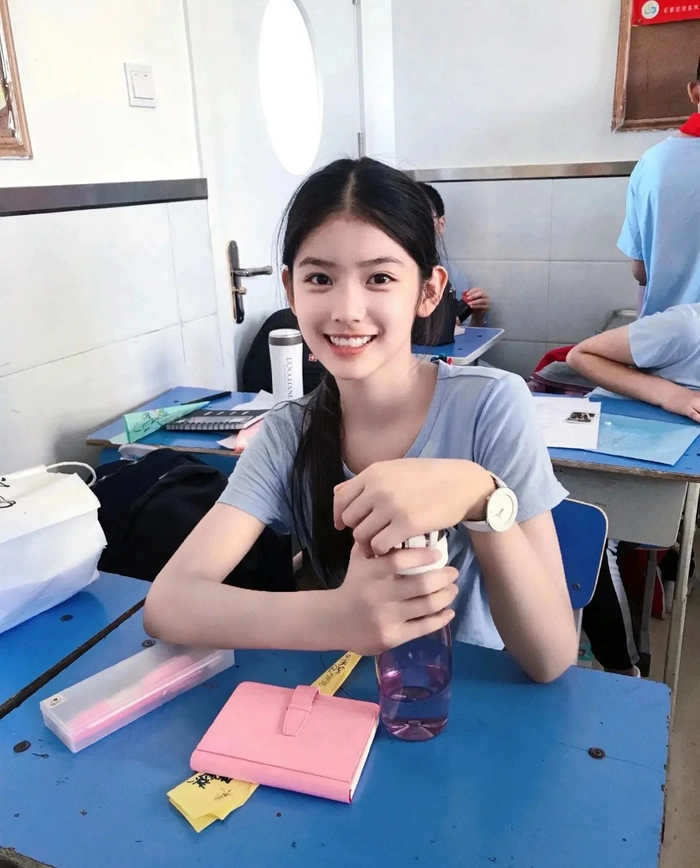 Hình ảnh học sinh cấp 2 cute