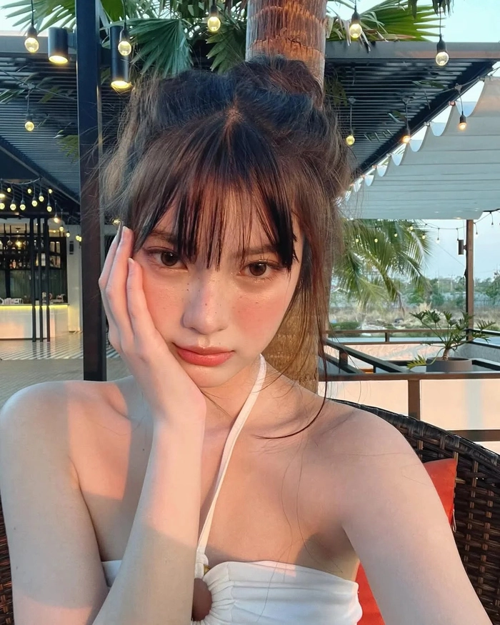 Hình gái xinh Thái Lan dịu dàng