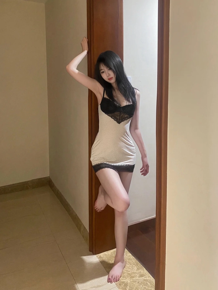 Hình gái xinh mặc đồ ngủ đẹp