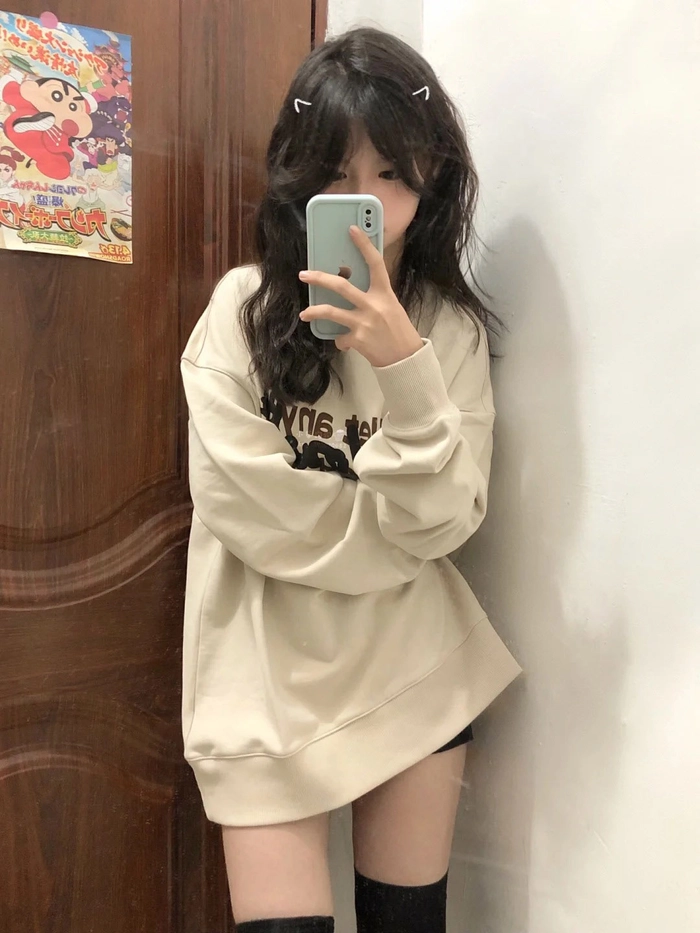 Nữ sinh học cấp 3 dễ thương