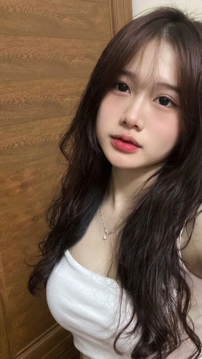 TikTok gái xinh mặc đồ ngắn