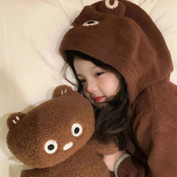 Ảnh bé gái xinh đang mỉm cười